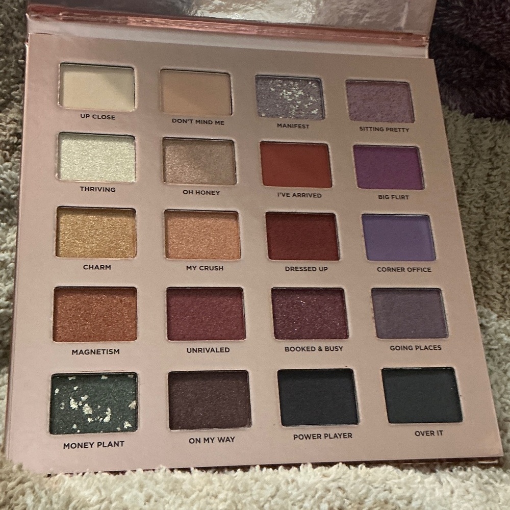 Iconic London Eyeshadow palette in Desk to Dance.